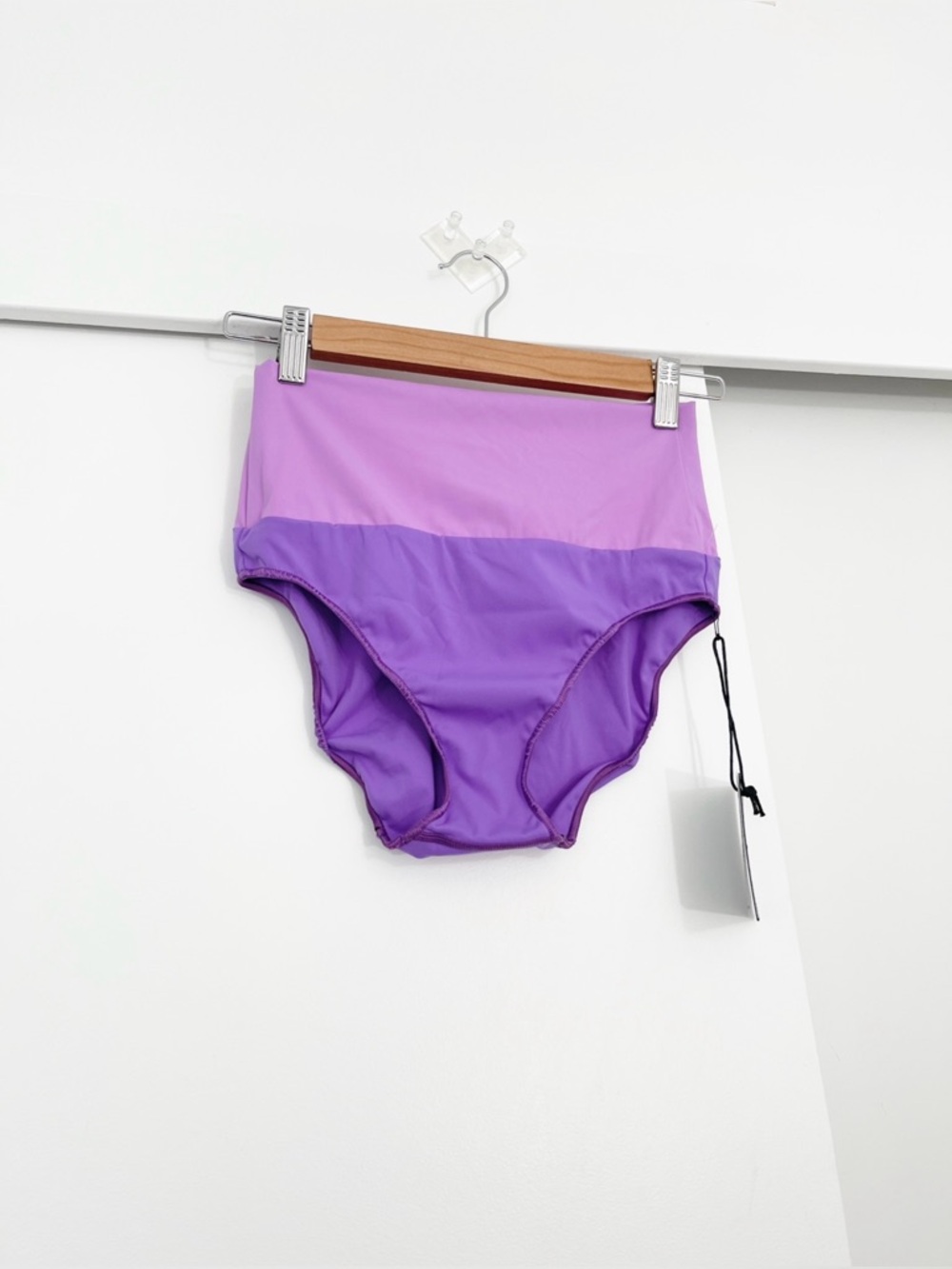 NWOT It’s Now Cool The Contour High Waisted Bikini Bottoms Size Small